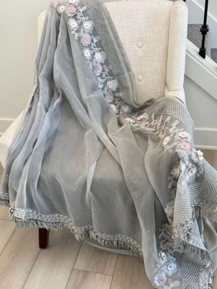 Embroidered Muslin Saree with Lace work and 3D flowers